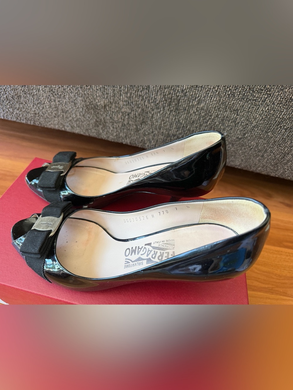 Salvatore Ferragamo Black Patent Peep-Toe Pumps with Bow size 7B - Picture 2 of 16